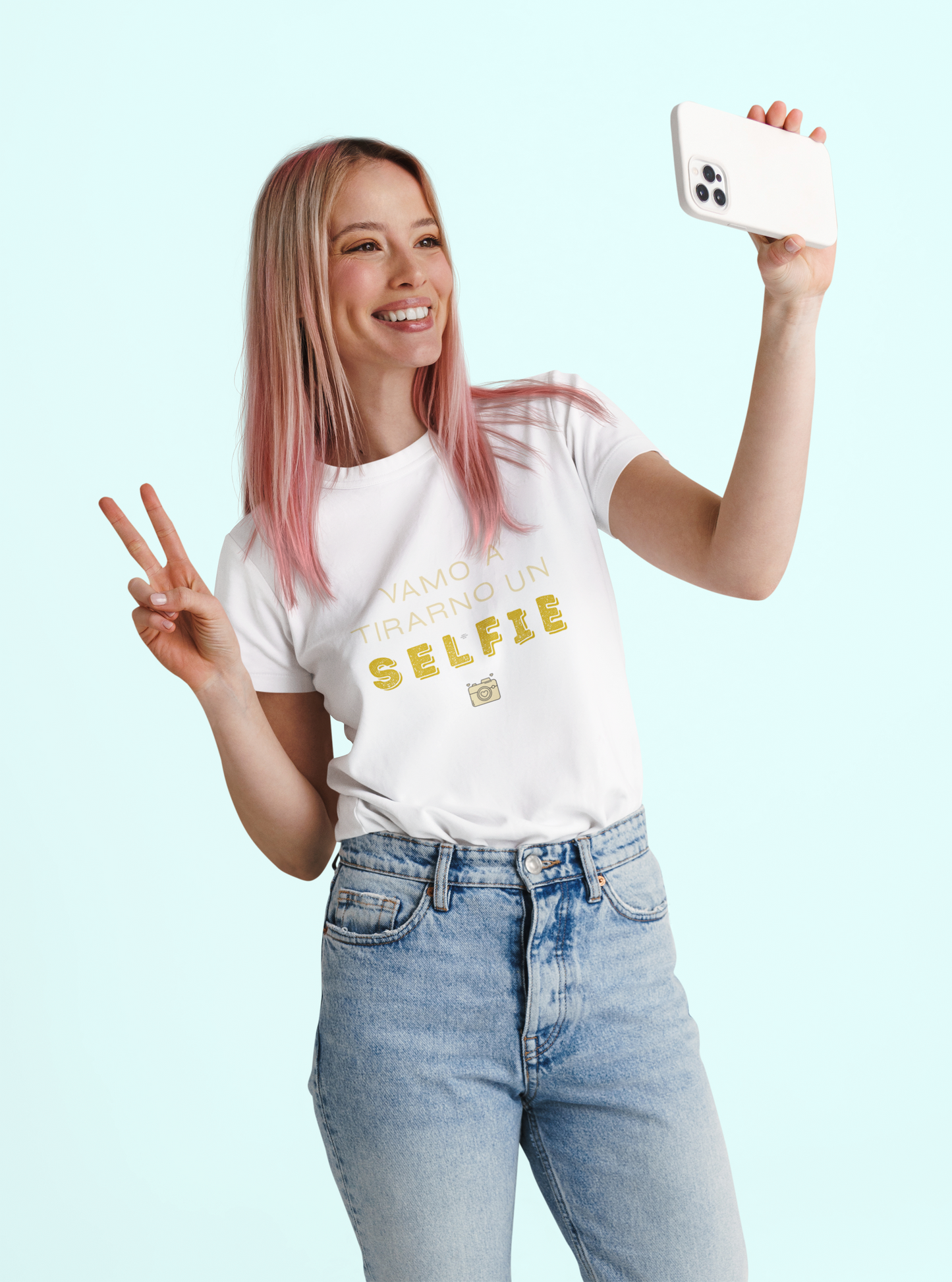Vamo A Tirarno Un Selfie Unisex T-Shirt | Viral Selfie Graphic Tee